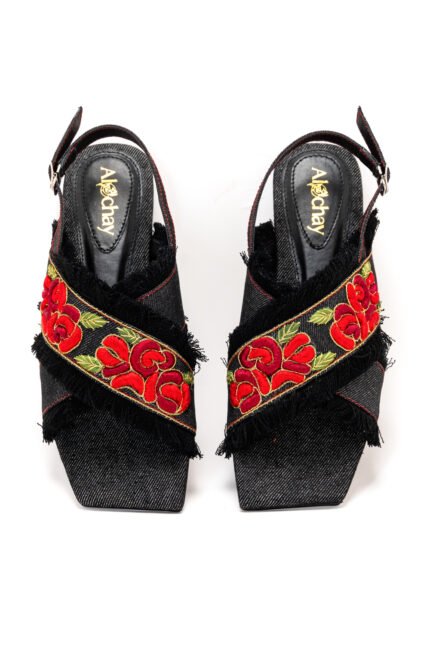 Ghuncha black sandals