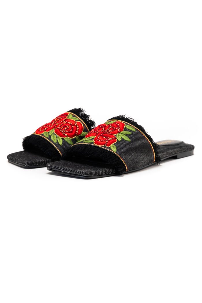 Guljan black slippers