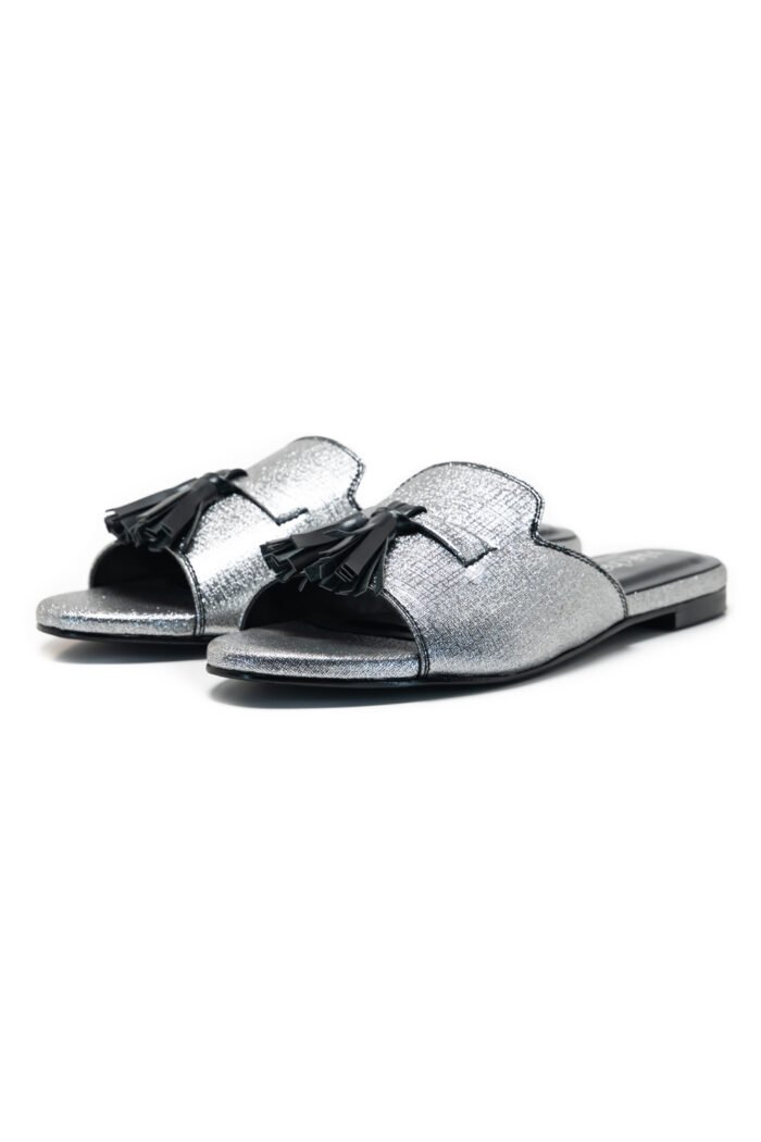 Moonlight black slippers