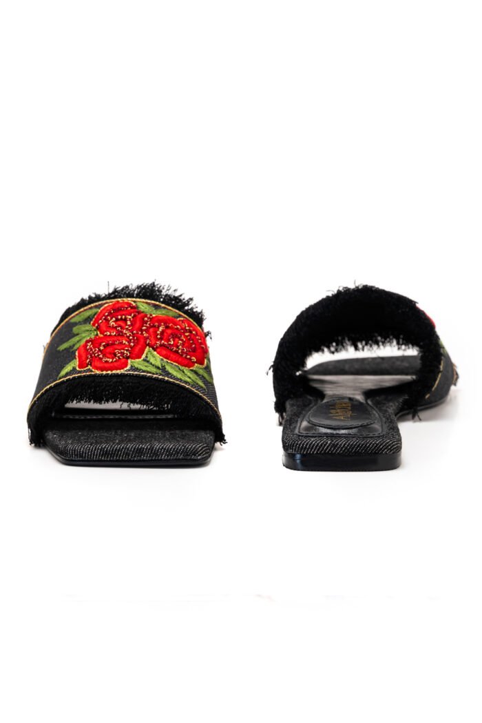 Guljan black slippers