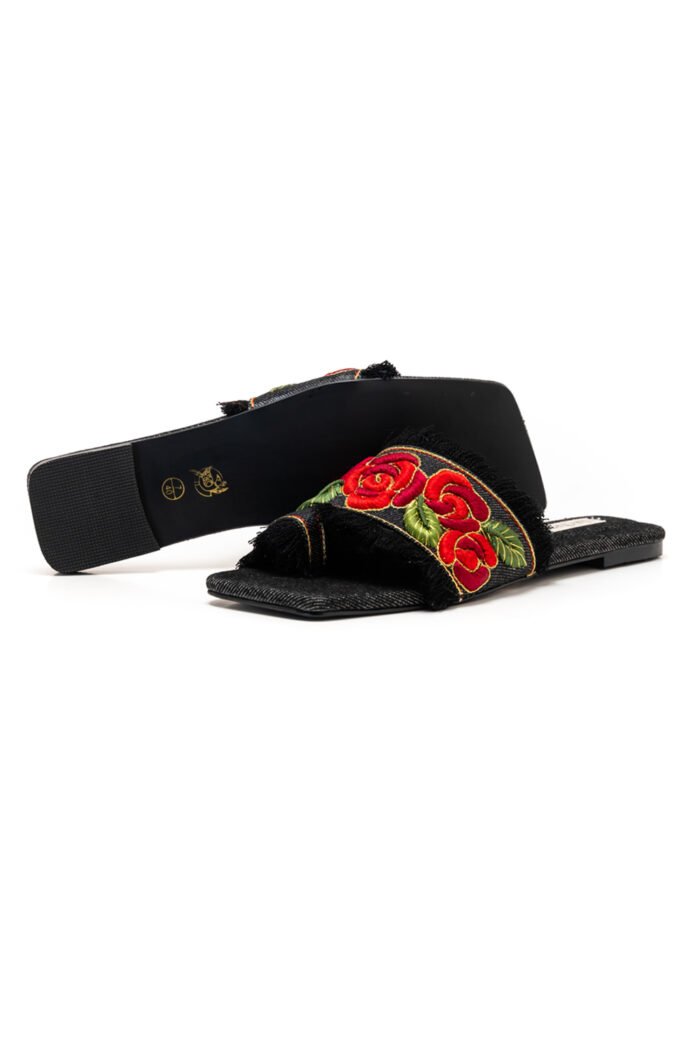 gulnoor black slipper