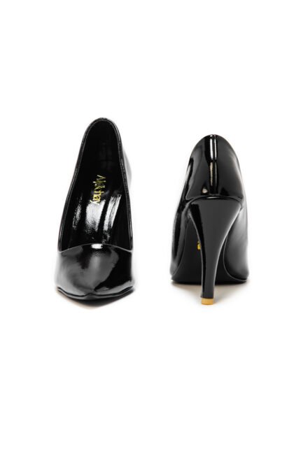 Mond Beauty Court Shoes